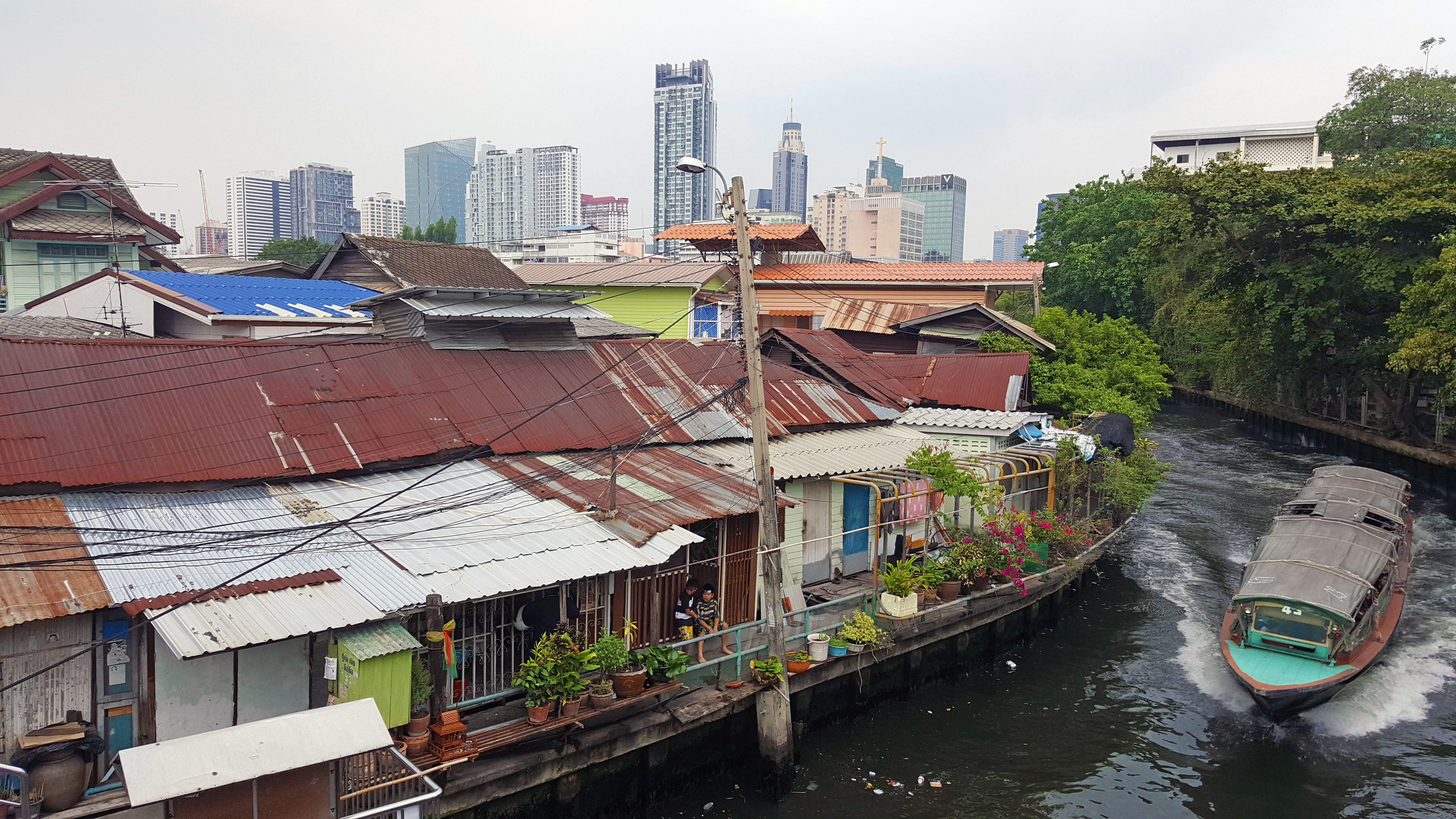 Contrast of old and new buildings, Bangkok