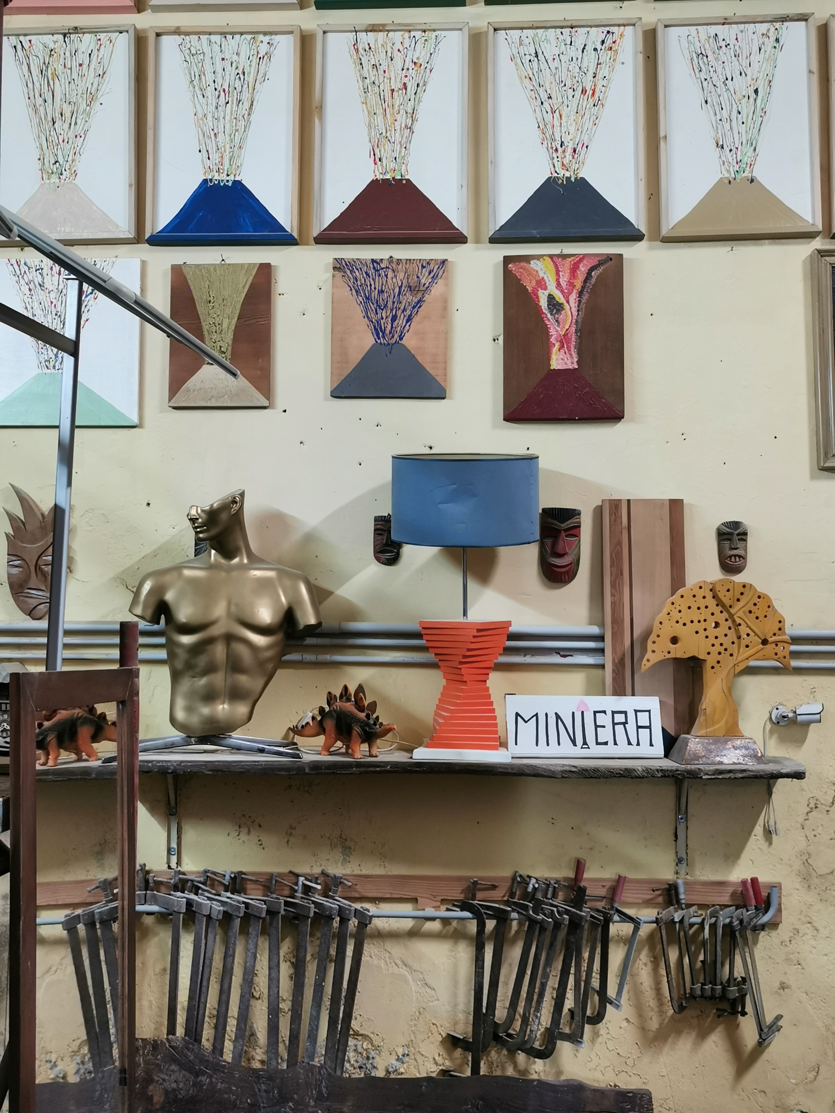 In a workshop in the Quartieri Spagnoli